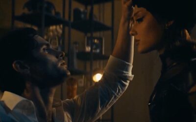 Ariana Grande se transforma em “Mulher-Gato” no clipe “the boy is mine”, com Penn Badgley. Veja!