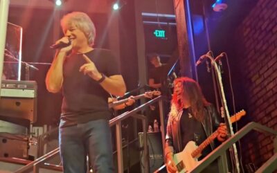 Bon Jovi toca hits e surpresas na abertura do “JBJ’s Bar” em Nashville. Veja!